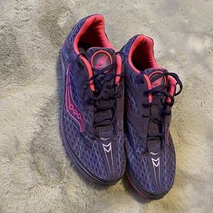 Women running shoes in good condition !